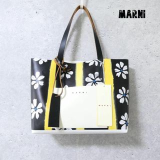 マルニ(Marni)の極美品 MARNI PVC レザー フローラルプリント トートバッグ(トートバッグ)