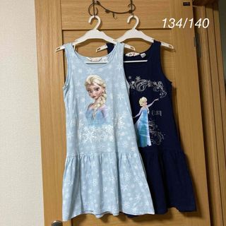 エイチアンドエム(H&M)の＜786＞双子アナ雪ワンピース140サイズ(ワンピース)