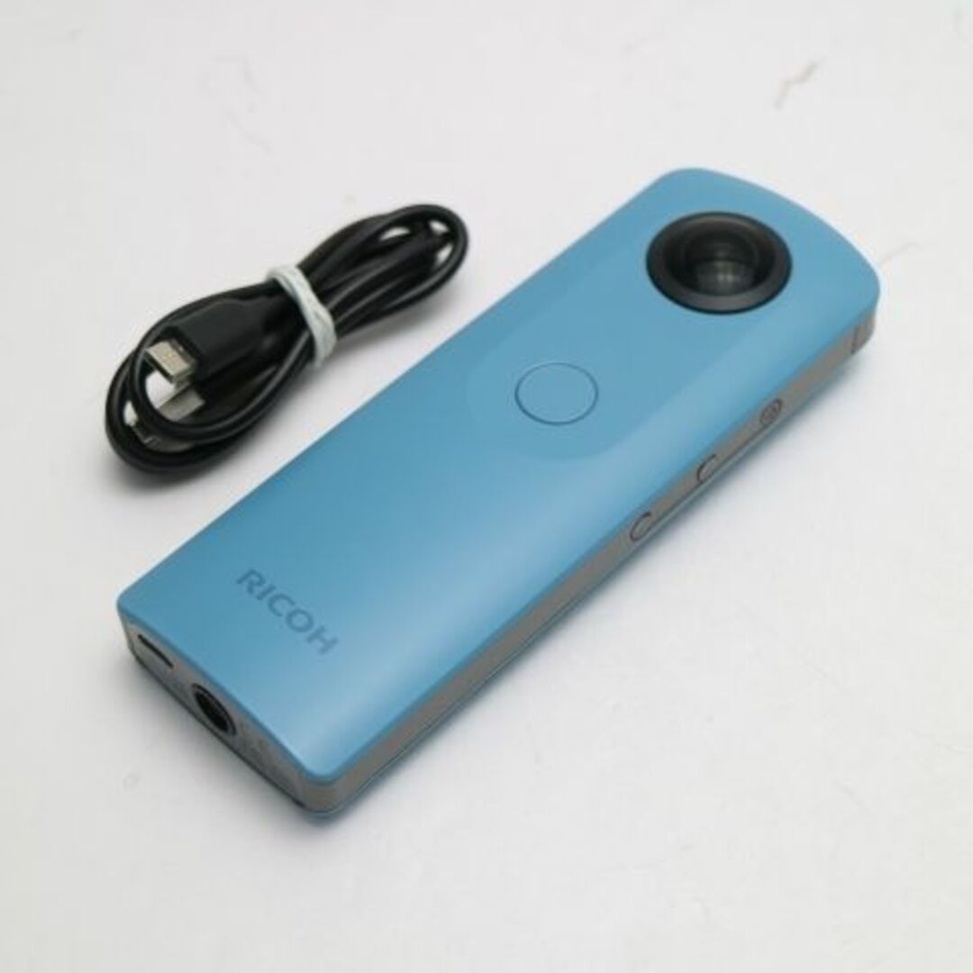 RICOH(リコー)の超美品 RICOH THETA SC Blue  M888 スマホ/家電/カメラのカメラ(コンパクトデジタルカメラ)の商品写真