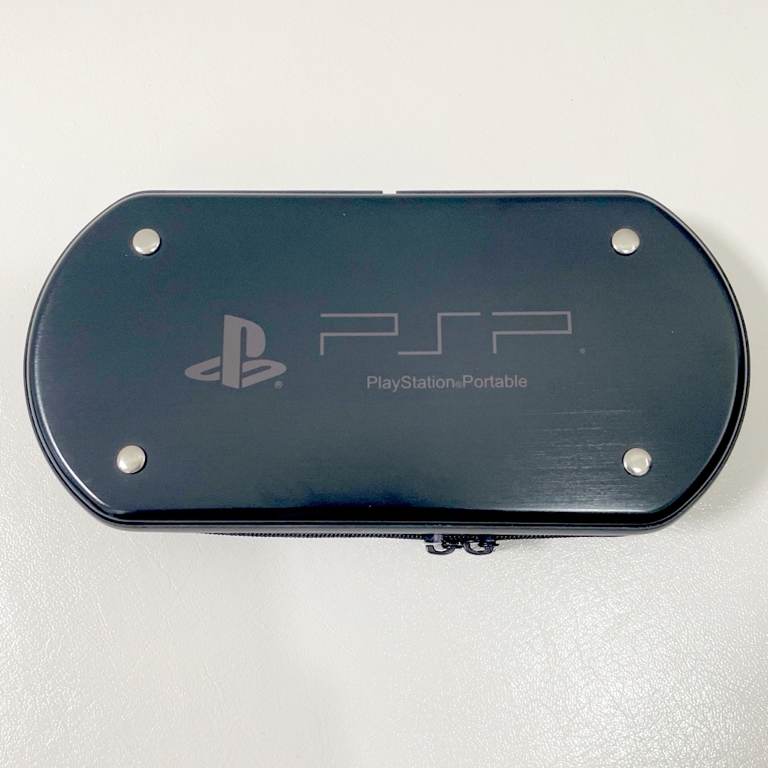 PlayStation Portable(プレイステーションポータブル)のPSP 3000 アルミポーチ ブラック 収納ケース ホリ 2000 エンタメ/ホビーのゲームソフト/ゲーム機本体(その他)の商品写真