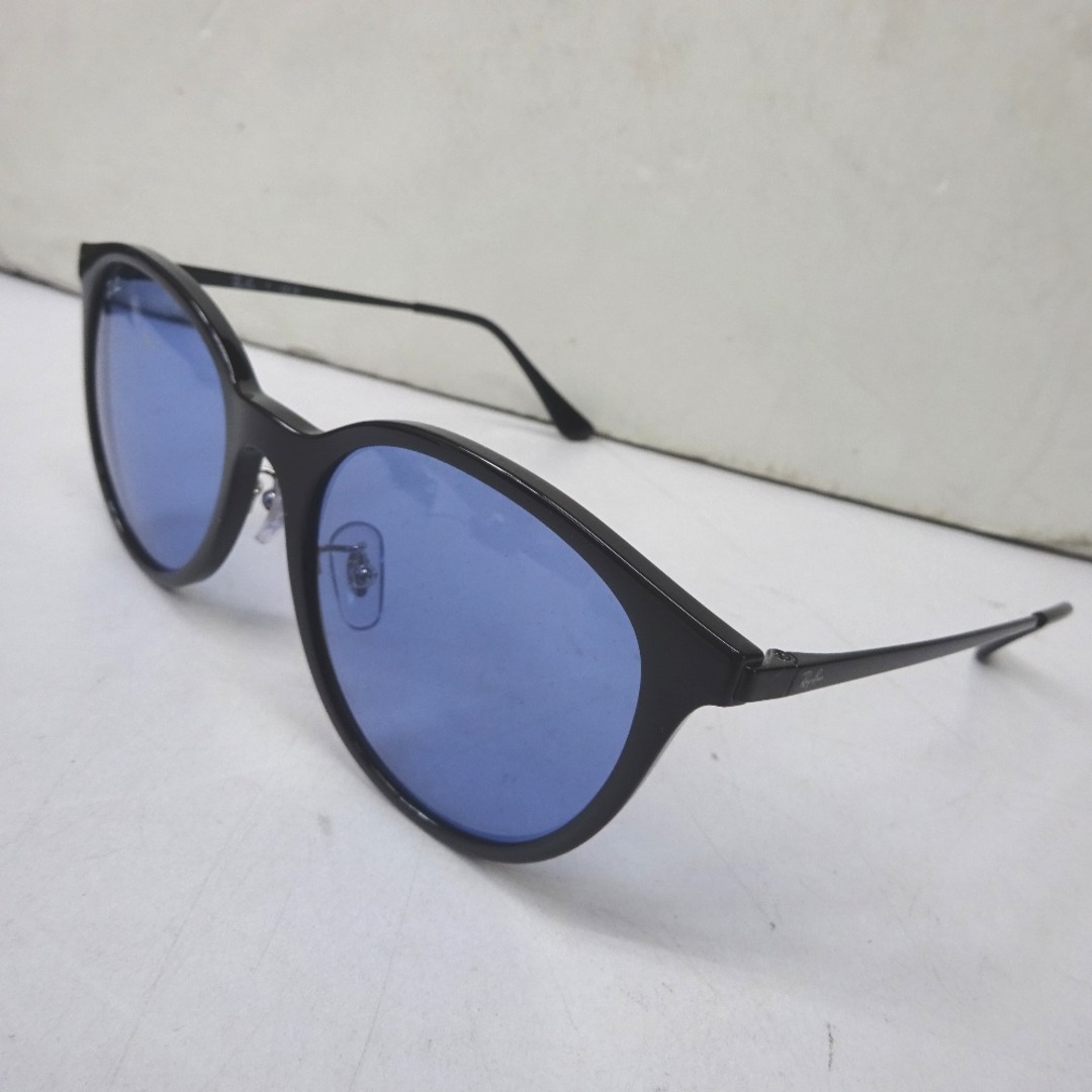 Ray-Ban(レイバン)のレイバン サングラス RB4334D ブラック/ブルー Ft599251 超美品・中古 メンズのファッション小物(サングラス/メガネ)の商品写真
