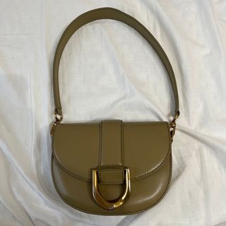 チャールズアンドキース(Charles and Keith)のチャールズアンドキース　ミニガビーヌ(ショルダーバッグ)