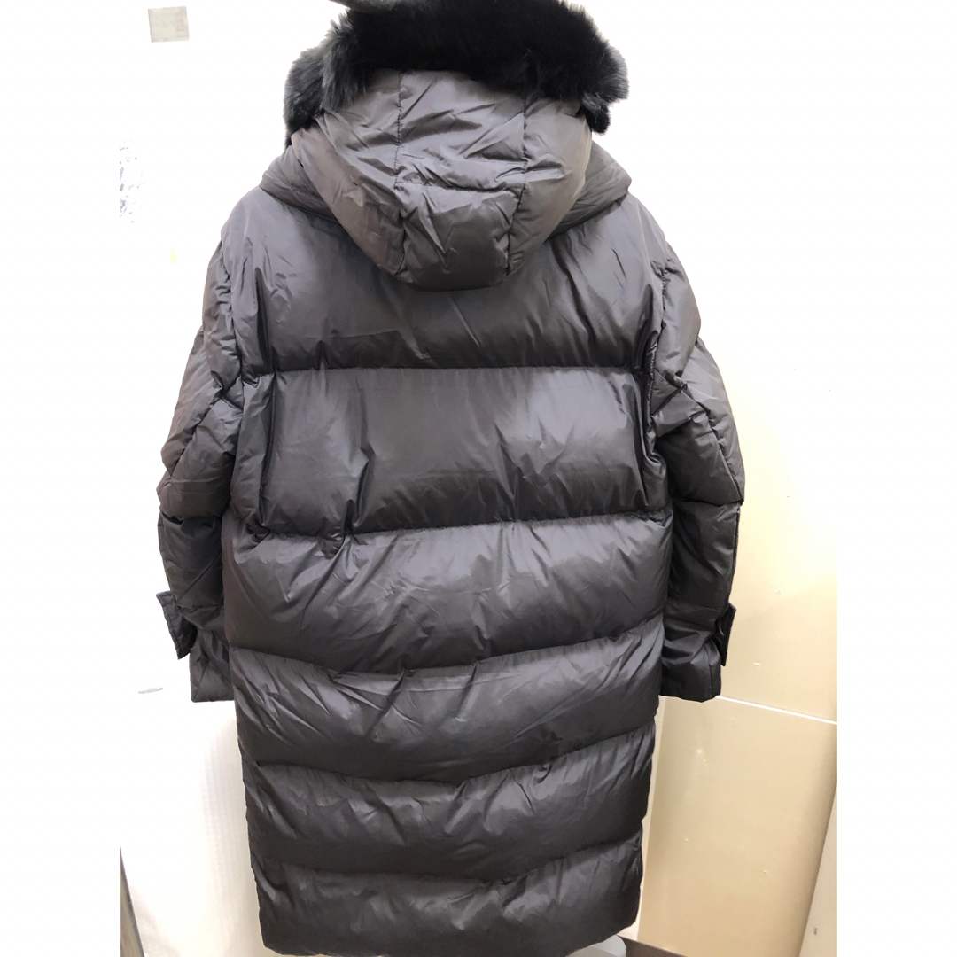 MONCLER(モンクレール)の🌼モンクレール ダウンコート MONCLER レディースのジャケット/アウター(ダウンコート)の商品写真