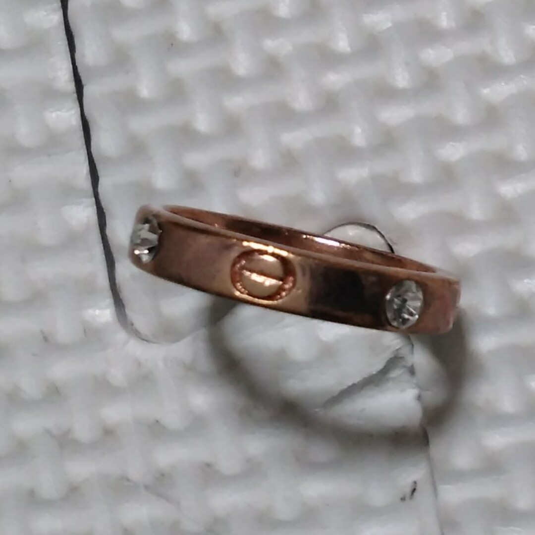 指輪　リング　ピンクゴールド風な色 レディースのアクセサリー(リング(指輪))の商品写真
