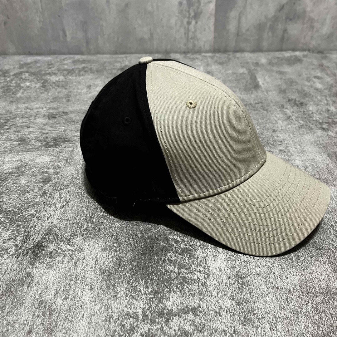 Oakley(オークリー)のOAKLEY(オークリー)×NEW ERA(ニューエラ)メタルロゴ キャップ メンズの帽子(キャップ)の商品写真