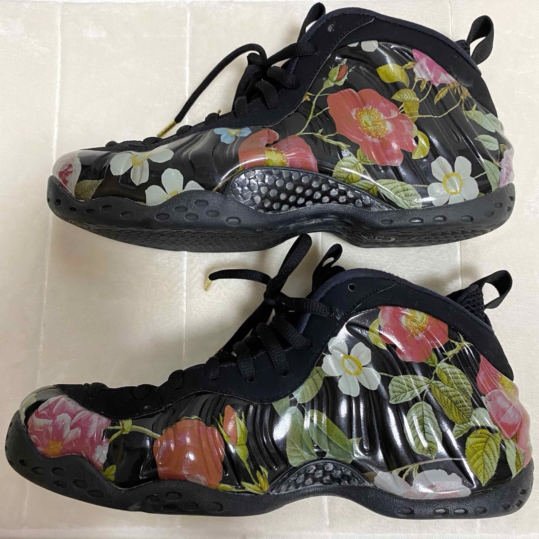 NIKE(ナイキ)のNike Air Foamposite One "Floral" 28cm メンズの靴/シューズ(スニーカー)の商品写真