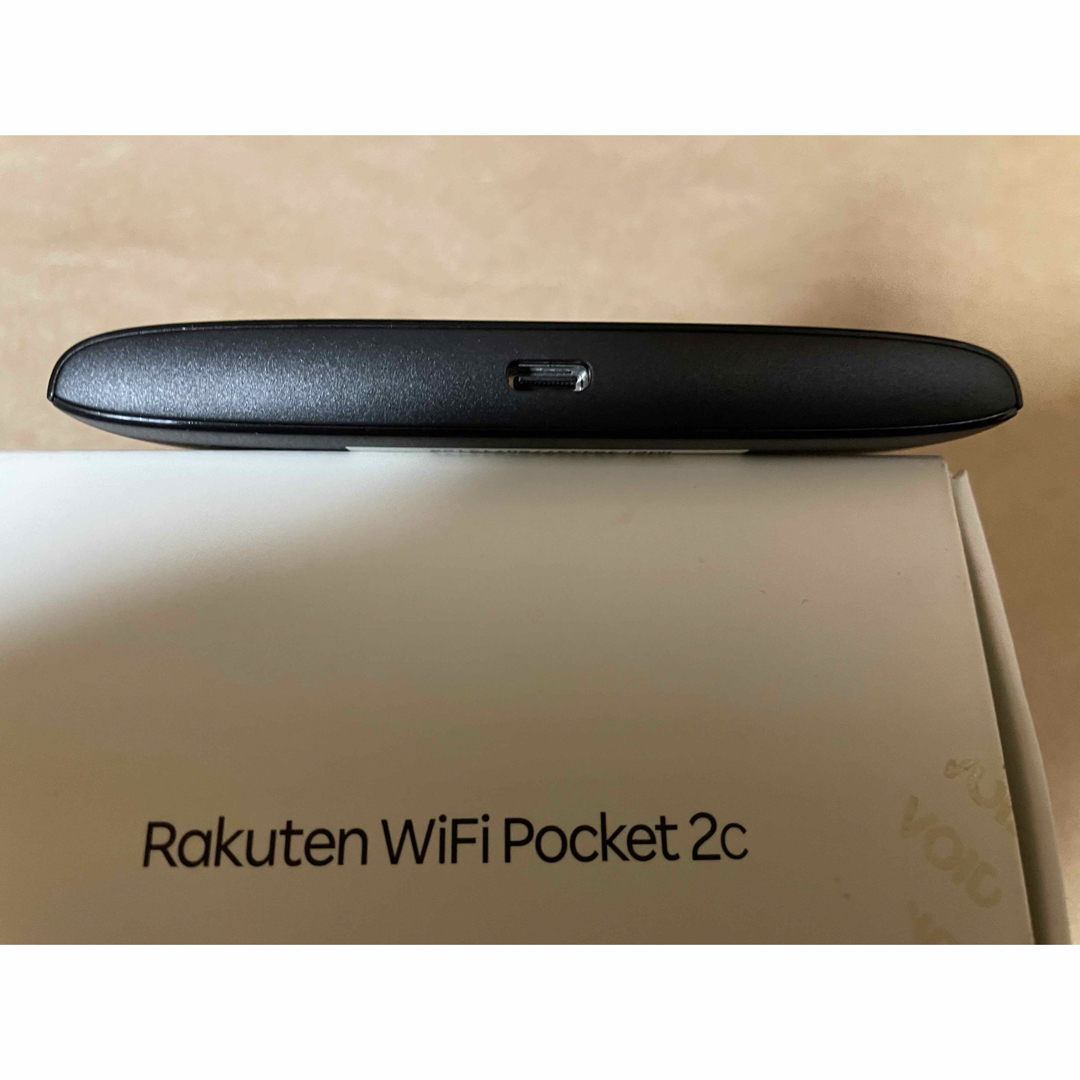 Rakuten(ラクテン)のRakuten WiFi Pocket 2C ZR03M ブラック スマホ/家電/カメラのスマホ/家電/カメラ その他(その他)の商品写真