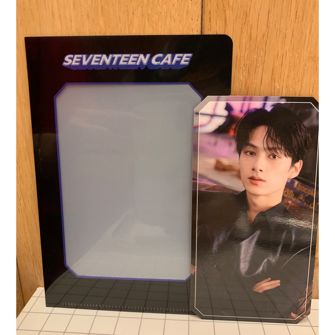 SEVENTEEN(セブンティーン)のseventeencafe セブンティーンカフェ　来場特典　ポストカード　トレカ エンタメ/ホビーのタレントグッズ(アイドルグッズ)の商品写真