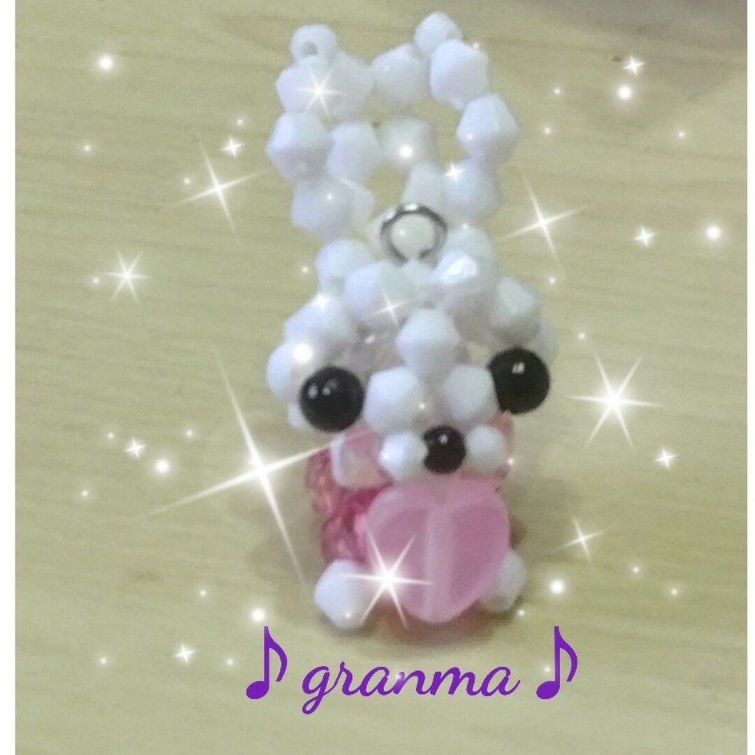 ♪granma♪ピンクハート付ウサギストラップ ハンドメイドのアクセサリー(キーホルダー/ストラップ)の商品写真