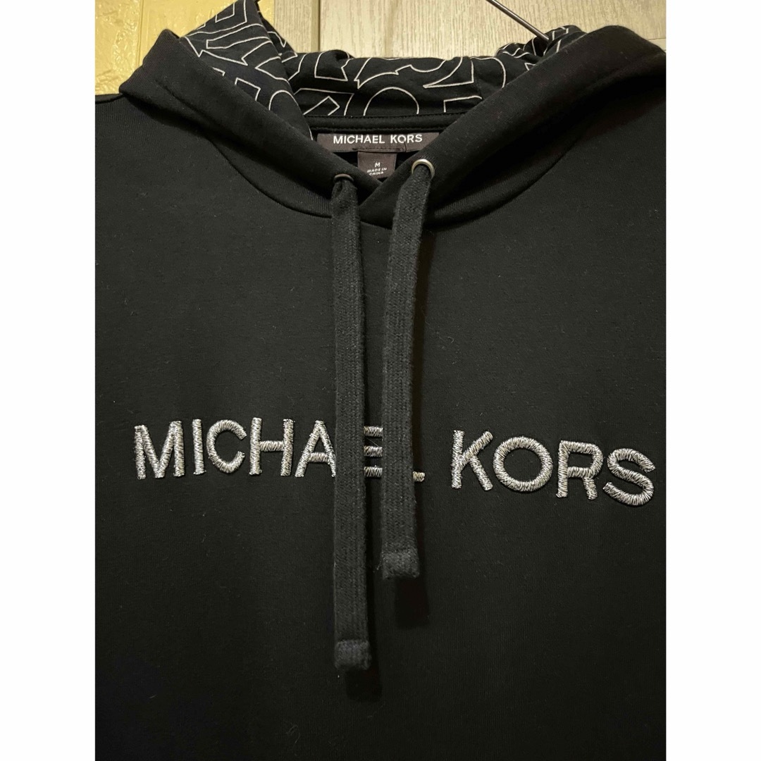 Michael Kors(マイケルコース)の【美品】MICHAEL KORS パーカー　メンズMサイズ ブラック メンズのトップス(パーカー)の商品写真
