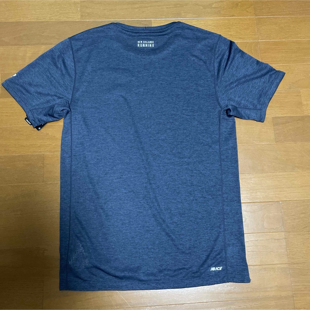 New Balance(ニューバランス)のニューバランス Impact グラフィックショートスリーブ メンズTシャツ メンズのトップス(Tシャツ/カットソー(半袖/袖なし))の商品写真