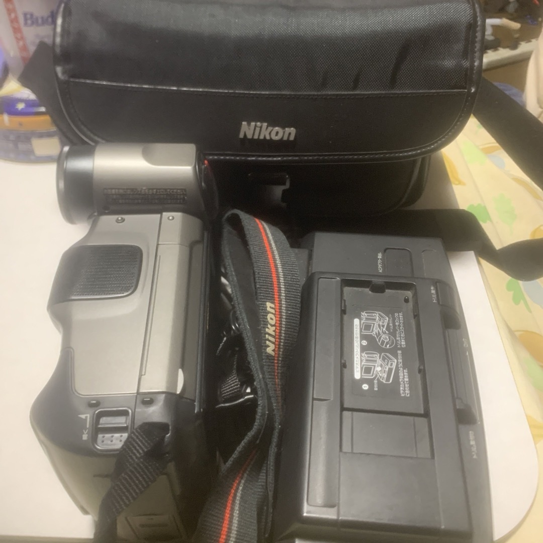Nikon(ニコン)の動作品　Nikon  Hi8 ビデオカメラ　VS-GH2 スマホ/家電/カメラのカメラ(ビデオカメラ)の商品写真