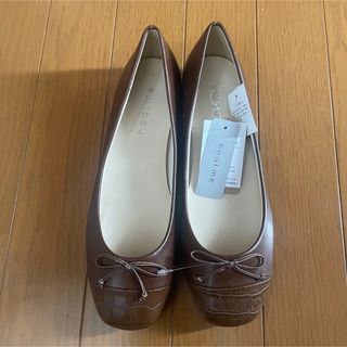 【新品】パンプス　23.5.センチ　healme(ハイヒール/パンプス)