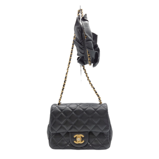 シャネル(CHANEL)のシャネル CHANEL ミニ マトラッセ チェーンショルダーバッグ マトラッセ シングルフラップ フリルチェーン ブラック ラムスキン レディース 【中古 Bランク】☆送料無料☆ 当店通常価格699,800円(ショルダーバッグ)