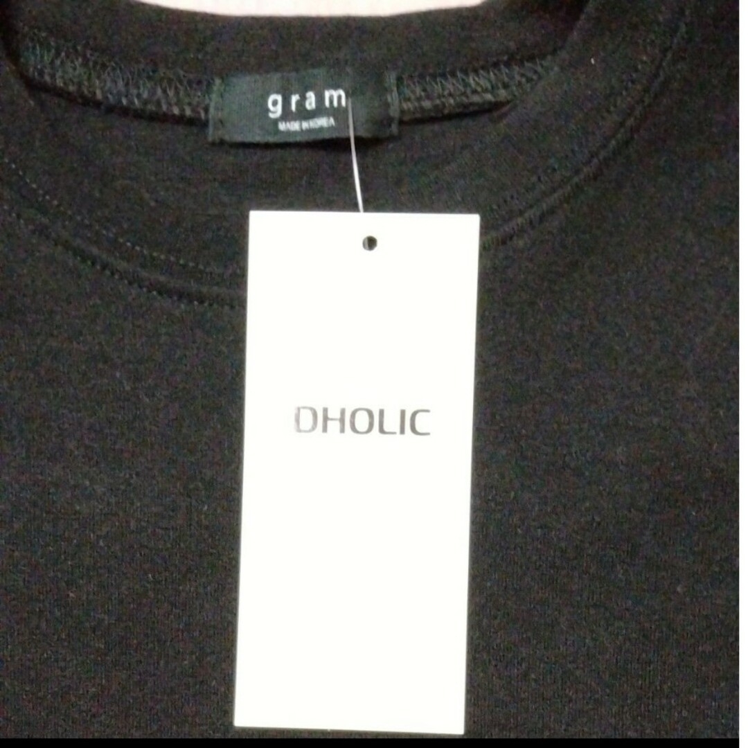 クロップド　長袖Ｔシャツ　黒　新品タグ付き　Ｓ レディースのトップス(Tシャツ(長袖/七分))の商品写真