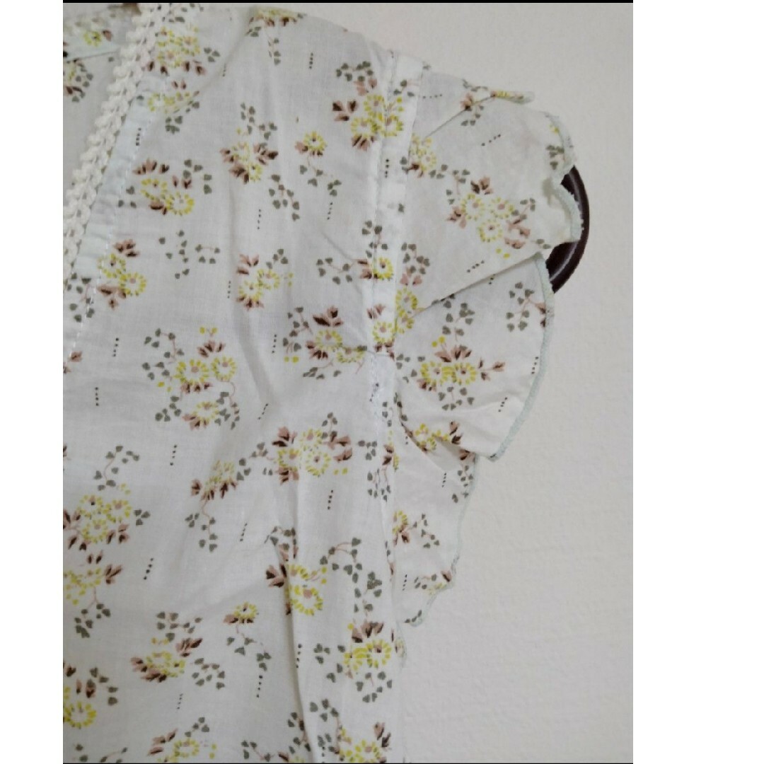カシュクール　ノースリーブブラウス 小花柄　Ｓ レディースのトップス(シャツ/ブラウス(半袖/袖なし))の商品写真