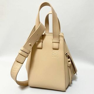 ロエベ(LOEWE)の❤️LOEWE❤️ハンモックコンパクト ベージュ(ハンドバッグ)