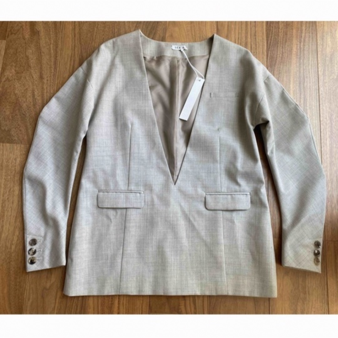 SEA(シー)の【新品 タグ付】SEA WOOL CURB SLEEVE JACKET PULL レディースのジャケット/アウター(ノーカラージャケット)の商品写真