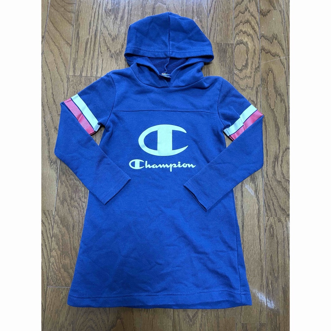 Champion(チャンピオン)のトレーナー ワンピース チャンピオン キッズ/ベビー/マタニティのキッズ服女の子用(90cm~)(ワンピース)の商品写真