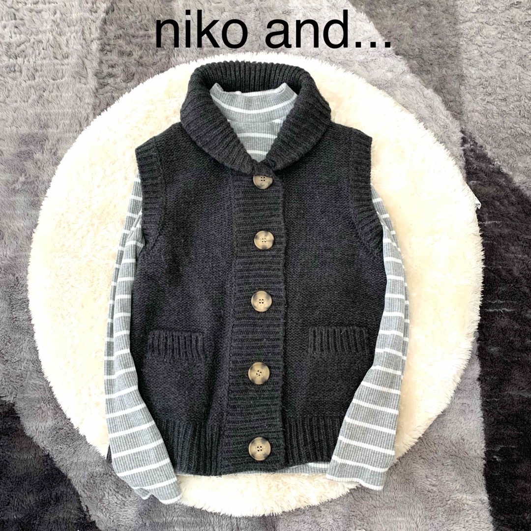 niko and...(ニコアンド)のniko and...ニコアンド.../ニットベストでかボタン暖かシンプル着回し レディースのトップス(ベスト/ジレ)の商品写真