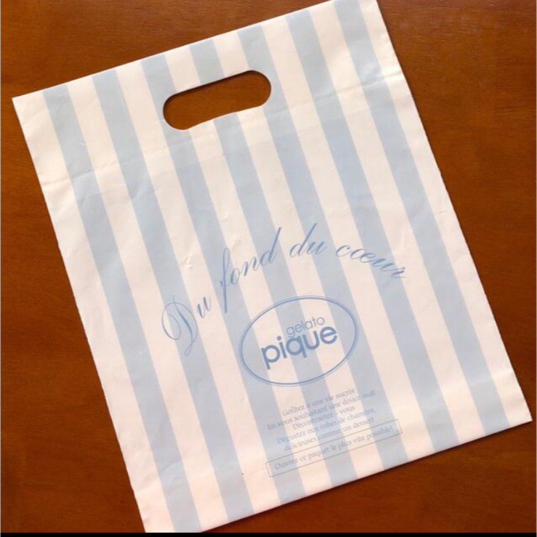 LADUREE(ラデュレ)のショップバッグ　5枚セット　紙袋　ラデュレ　 レディースのバッグ(ショップ袋)の商品写真