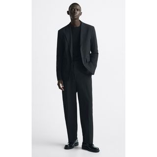 人気即完売　ZARA メンズ　スリーピース　セットアップ　黒　スーツ