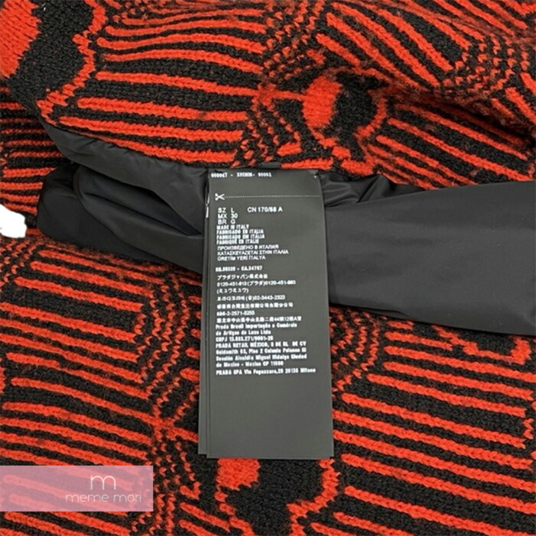 PRADA(プラダ)のPRADA 2021AW Triangular Plate Nylon Bomb Blouson プラダ 三角プレート ナイロンボンバーブルゾン 中綿ブルゾン ブラック×レッド サイズS 【240206】【中古-A】【me04】 メンズのジャケット/アウター(その他)の商品写真