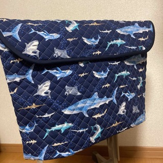 防災頭巾カバー　椅子の背もたれ用　青サメ(その他)