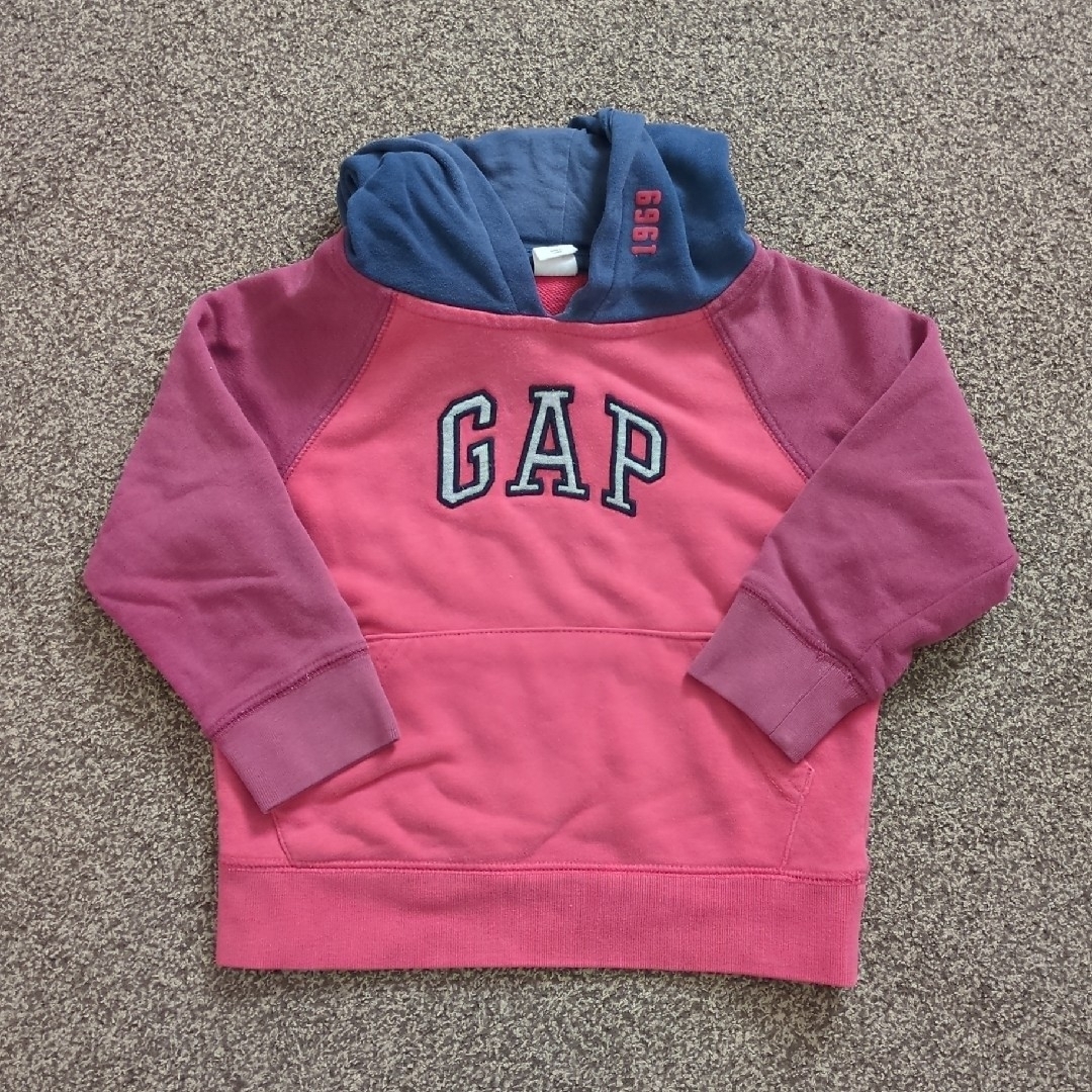 babyGAP(ベビーギャップ)の【baby GAP】トレーナー♡90cm キッズ/ベビー/マタニティのキッズ服男の子用(90cm~)(Tシャツ/カットソー)の商品写真