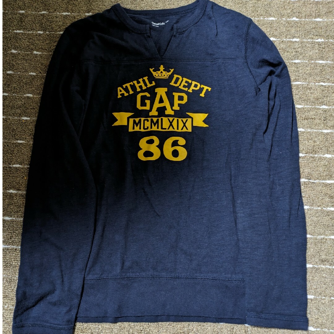 GAP Kids(ギャップキッズ)のGapKids　長袖150センチ キッズ/ベビー/マタニティのキッズ服男の子用(90cm~)(Tシャツ/カットソー)の商品写真
