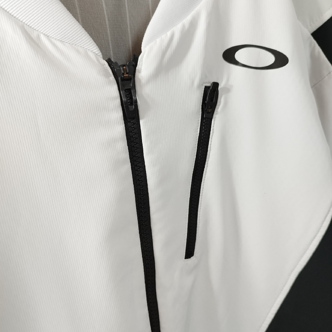 Oakley(オークリー)の【OAKLEY】Thermal Track Jacket　D365 メンズのトップス(ジャージ)の商品写真