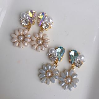 ラブリー♪ハンドメイドピアス  フラワーピアス(ピアス)