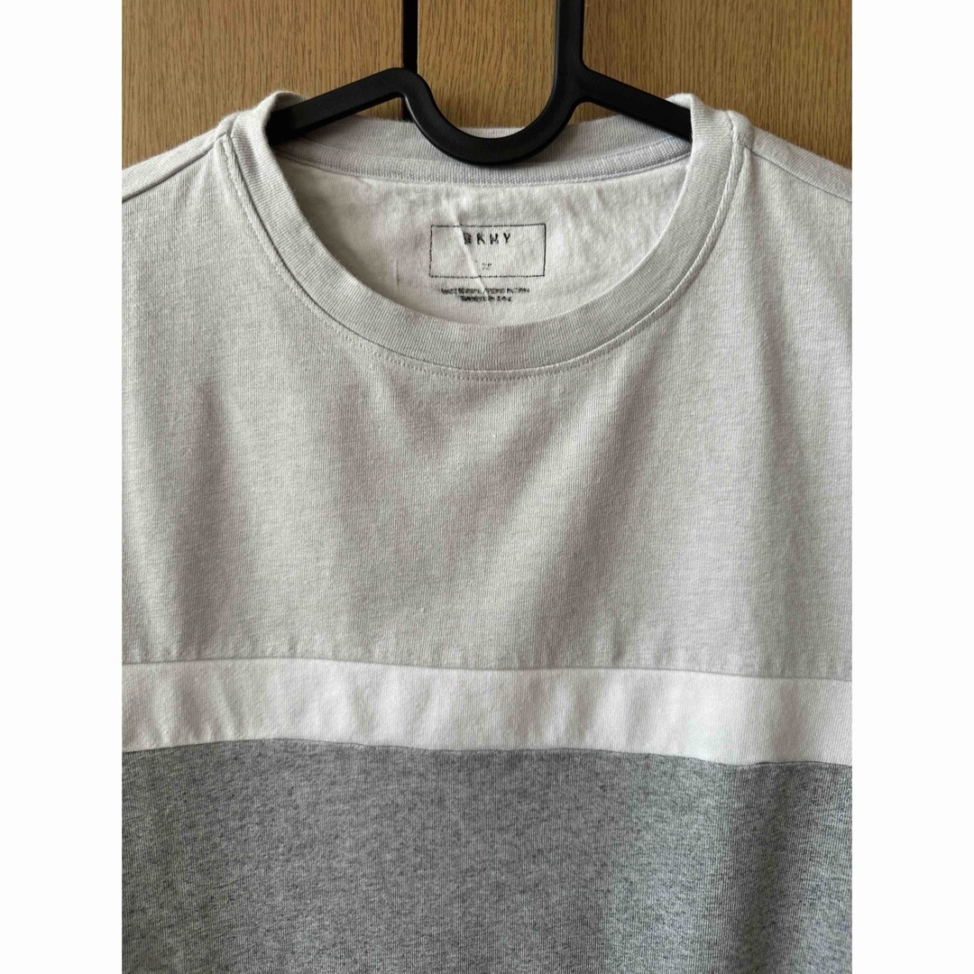 DKNY(ダナキャランニューヨーク)のDKNY Tシャツ　Sサイズ レディースのトップス(Tシャツ(半袖/袖なし))の商品写真