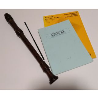 ヤマハ(ヤマハ)の木製　アルトリコーダー　YAMAHA 　📚教本２冊付(リコーダー)