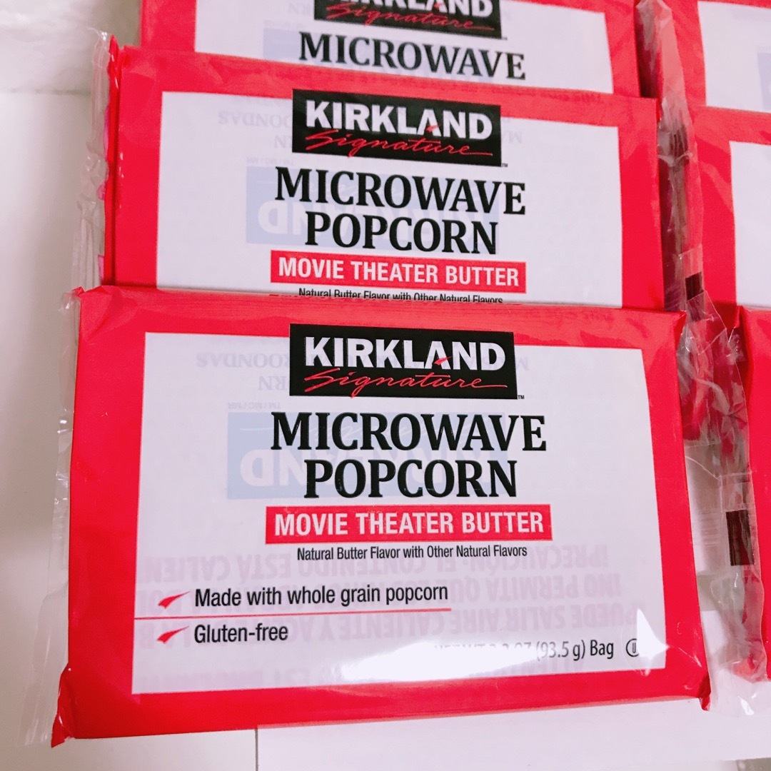 KIRKLAND(カークランド)の★8袋★電子レンジで簡単調理ポップコーン【コストコ＊Costco】 食品/飲料/酒の食品(菓子/デザート)の商品写真