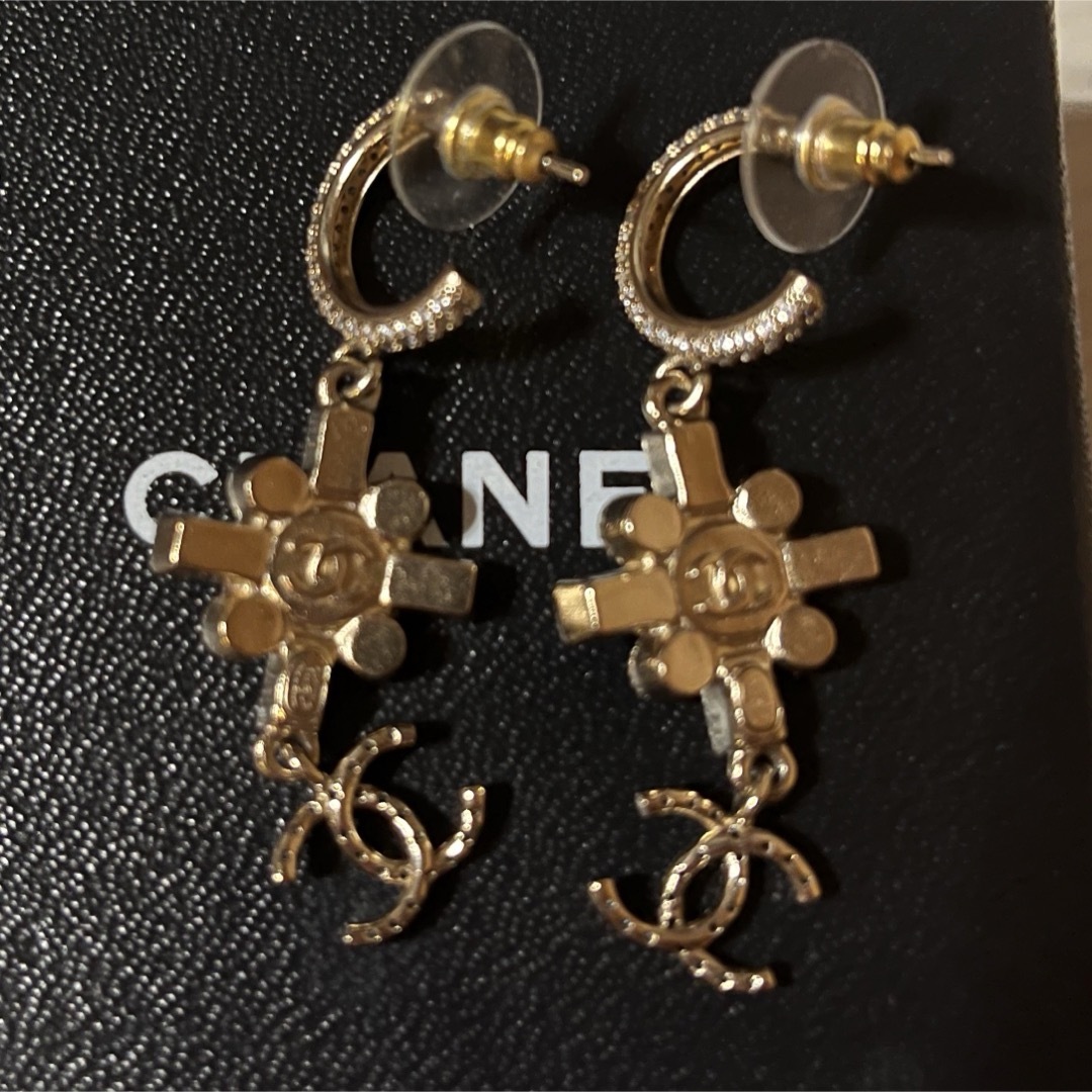 CHANEL(シャネル)のCHANEL A22K ピアス レディースのアクセサリー(ピアス)の商品写真