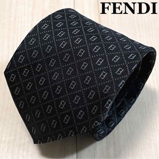 フェンディ(FENDI)の【美品】FENDI フェンディ ネクタイ シルク ズッカ柄 イタリア製 ブラック(ネクタイ)