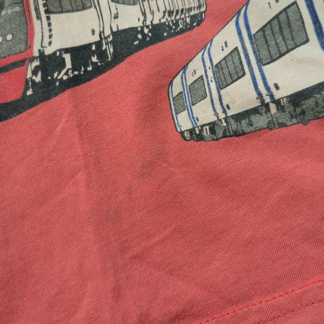 100　電車　半袖　Ｔシャツ　赤　100cm キッズ/ベビー/マタニティのキッズ服男の子用(90cm~)(Tシャツ/カットソー)の商品写真