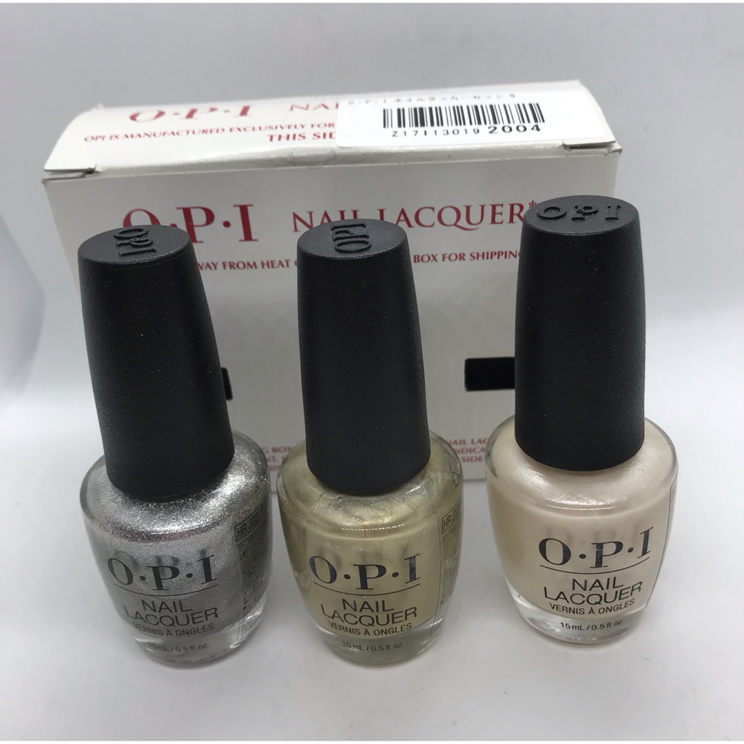 OPI(オーピーアイ)のO•P•I  ネイルラッカー　3本セット　15ml未使用　マニキュア コスメ/美容のネイル(マニキュア)の商品写真