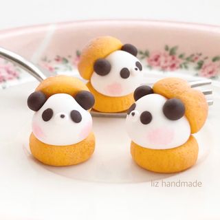 ハンドメイド パンダシュークリーム(ミニチュア)