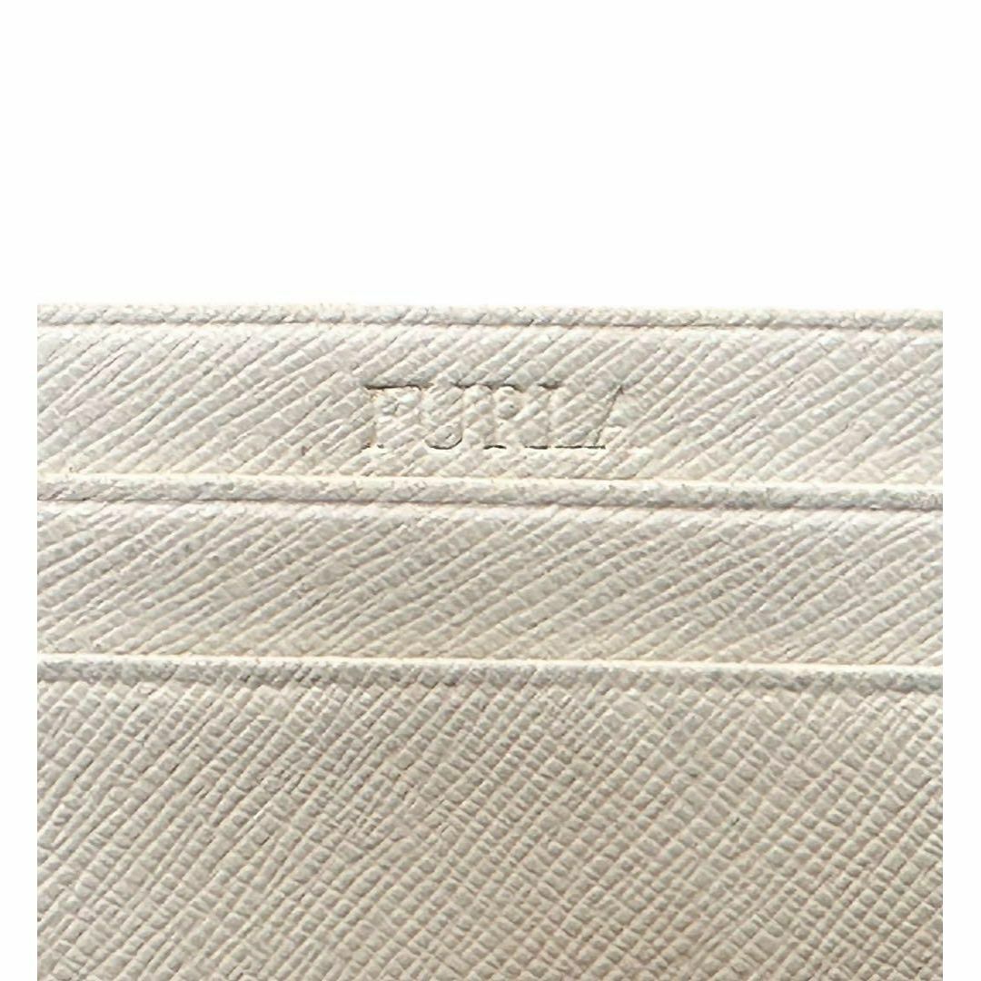 Furla(フルラ)のフルラ カードケース 名刺入れ ホワイトレザー 薄型カード入れ 定期入れ 白革 レディースのファッション小物(名刺入れ/定期入れ)の商品写真
