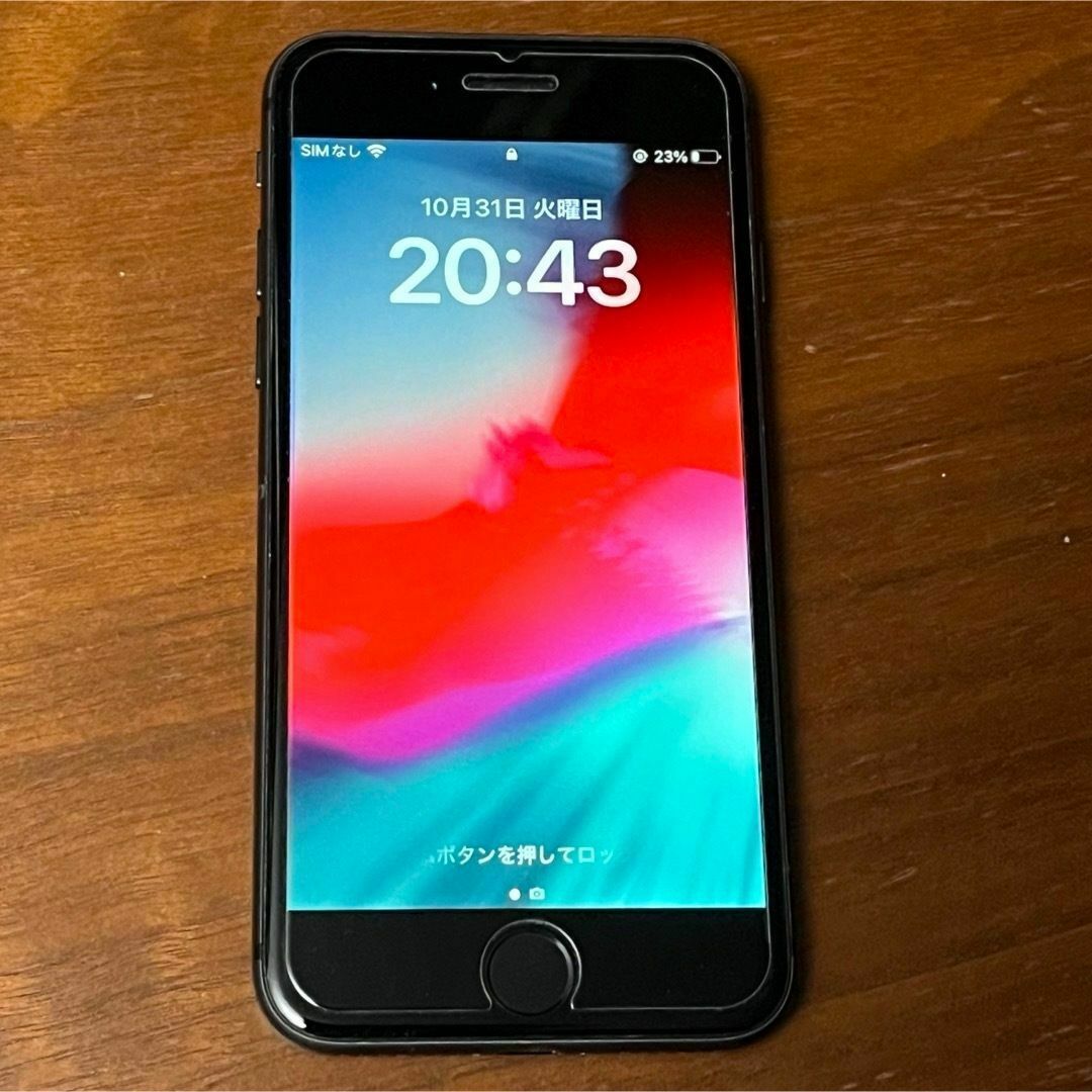 美品&バッテリーほぼ新品】iPhone8 64GBの通販 by T.'s shop｜ラクマ