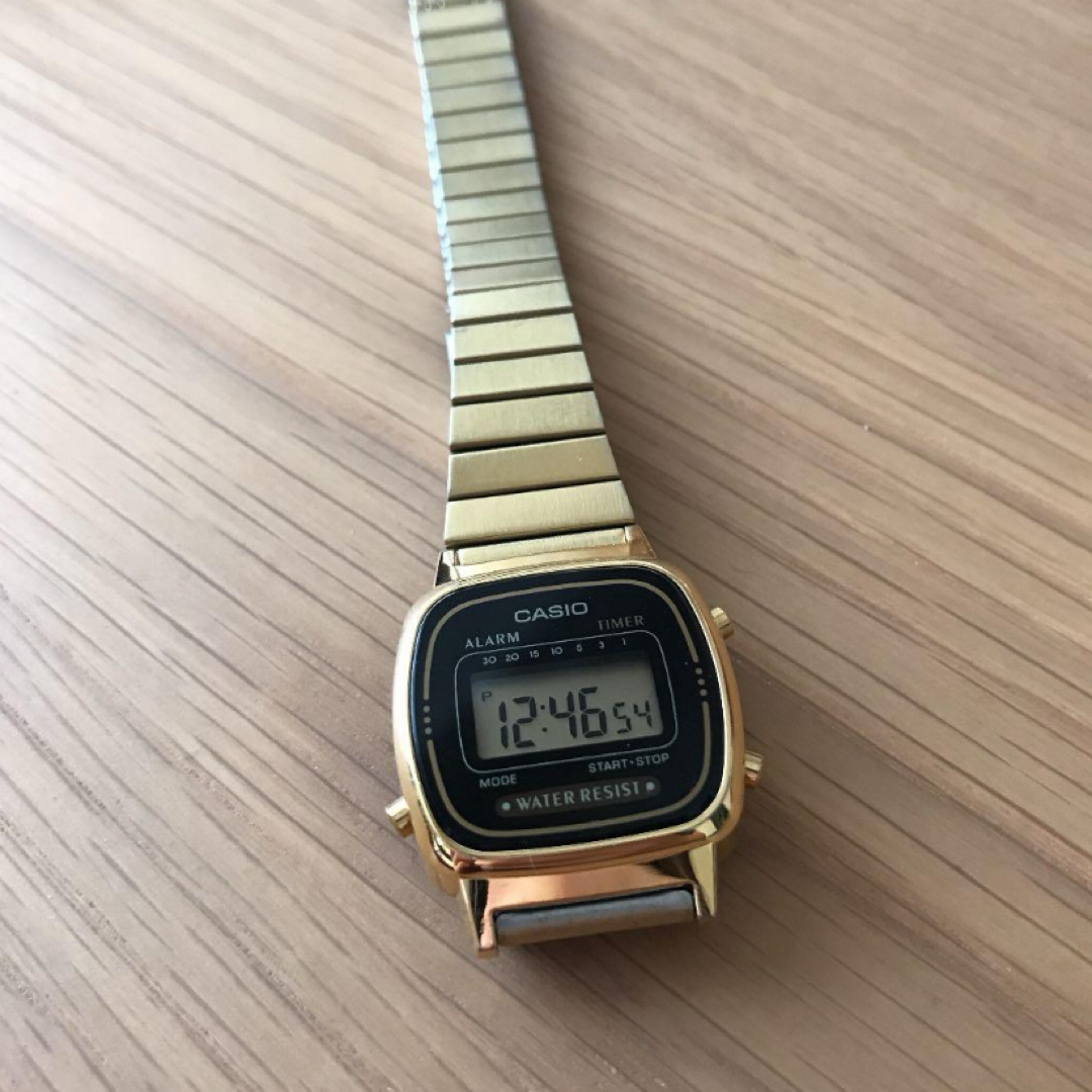 CASIO(カシオ)のCASIO カシオ 腕時計　チープカシオ　レディース　ゴールド メンズの時計(腕時計(デジタル))の商品写真