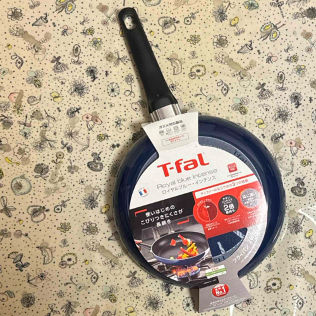 T-fal(ティファール)のD52105 ロイヤルブルー・インテンス フライパン 26cm インテリア/住まい/日用品のキッチン/食器(鍋/フライパン)の商品写真