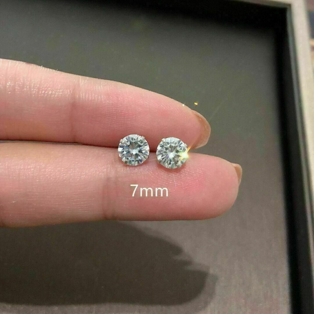 7mm　ダイヤ風 ピアス シンプル シルバー レディース 両耳　メンズ レディースのアクセサリー(ピアス)の商品写真