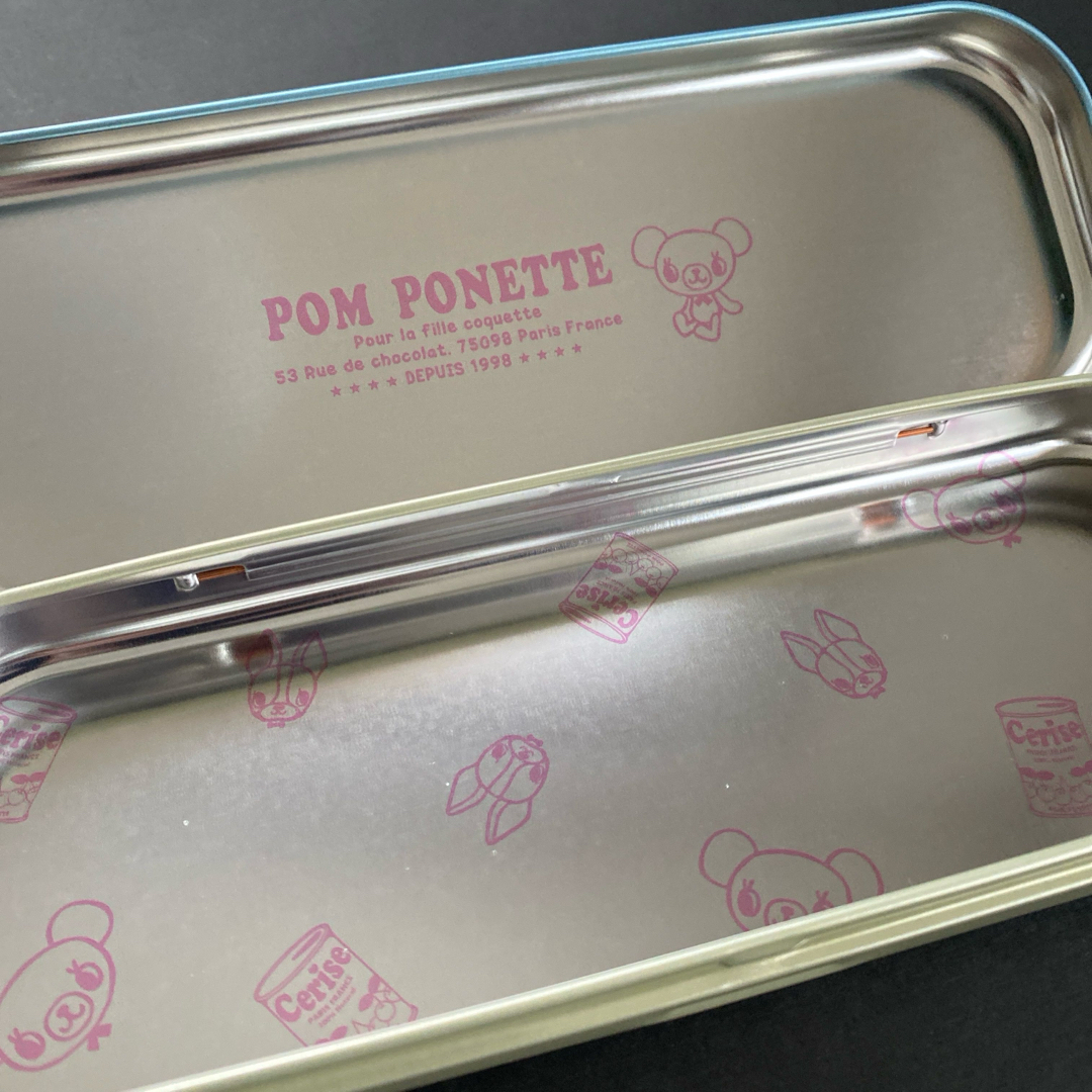 pom ponette(ポンポネット)の【未使用】ポンポネット ミント 筆箱 缶ペンケース インテリア/住まい/日用品の文房具(ペンケース/筆箱)の商品写真