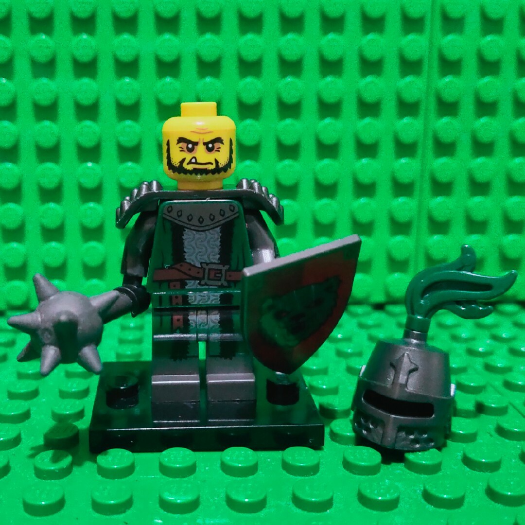 Lego(レゴ)のLEGO 71011 ミニフィギュア シリーズ15 こわがらせナイト（騎士） エンタメ/ホビーのおもちゃ/ぬいぐるみ(その他)の商品写真