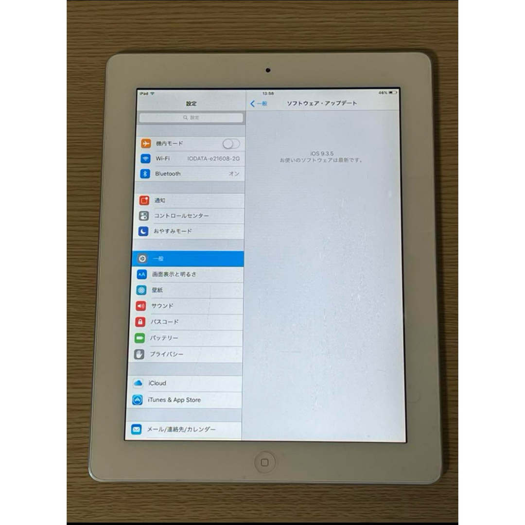 iPad(アイパッド)のバッテリー新品 iPad 第二世代 32GB ホワイト　<秘密プレゼント付き> スマホ/家電/カメラのPC/タブレット(タブレット)の商品写真