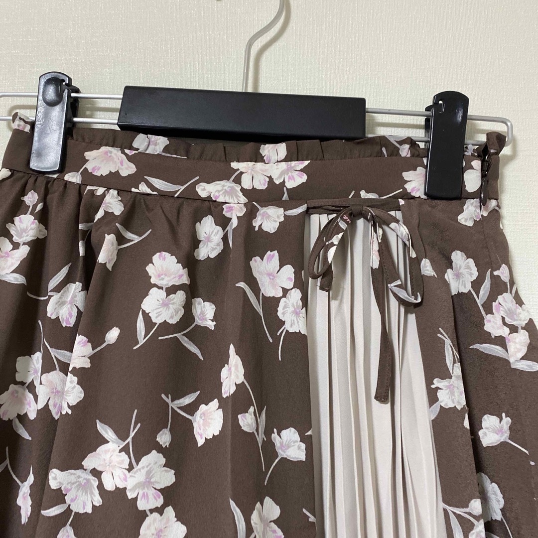 Feroux(フェルゥ)の最終値下げ Feroux 花柄スカート レディースのスカート(ひざ丈スカート)の商品写真