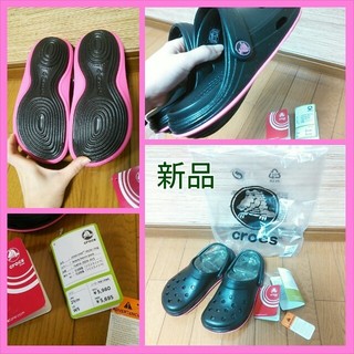 クロックス(crocs)の新品crocs♡黒×ピンク定価5980円(サンダル)